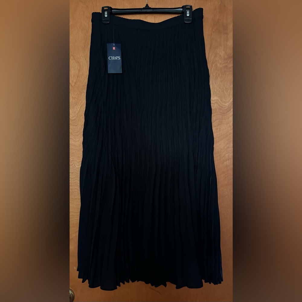 Chaps Women's Elegant Black Midi Skirt